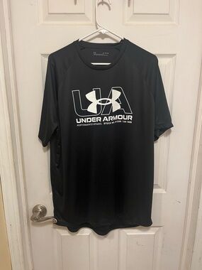 Under Armour Black Short Sleeve Performance Tee with White UA Logo XL